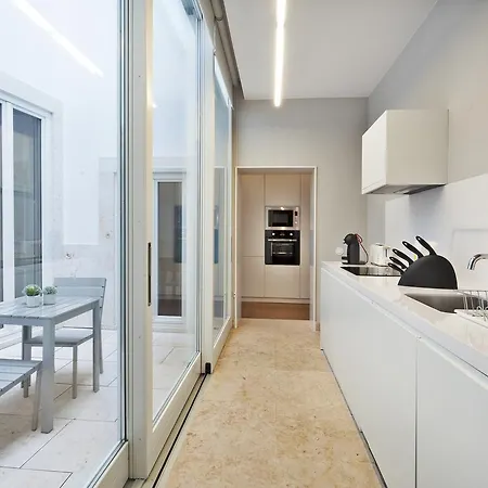 Five Stars Combro 7 Апартаменты *