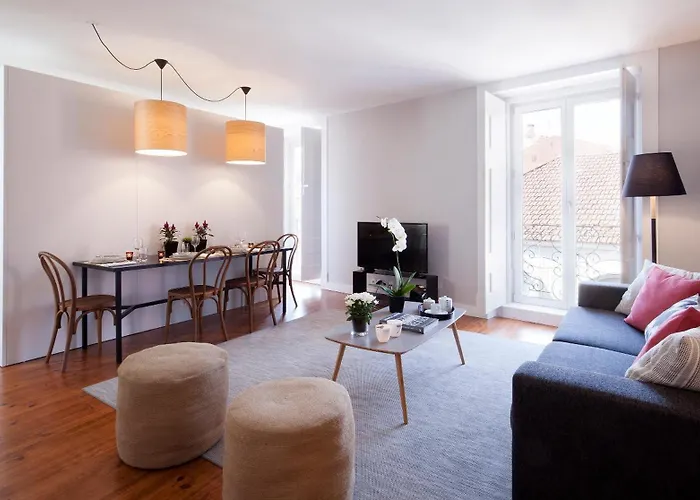 شقة Five Stars Combro 7 *