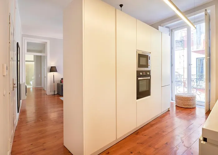 شقة Five Stars Combro 7