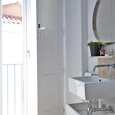 Five Stars Combro 7 Lisbon